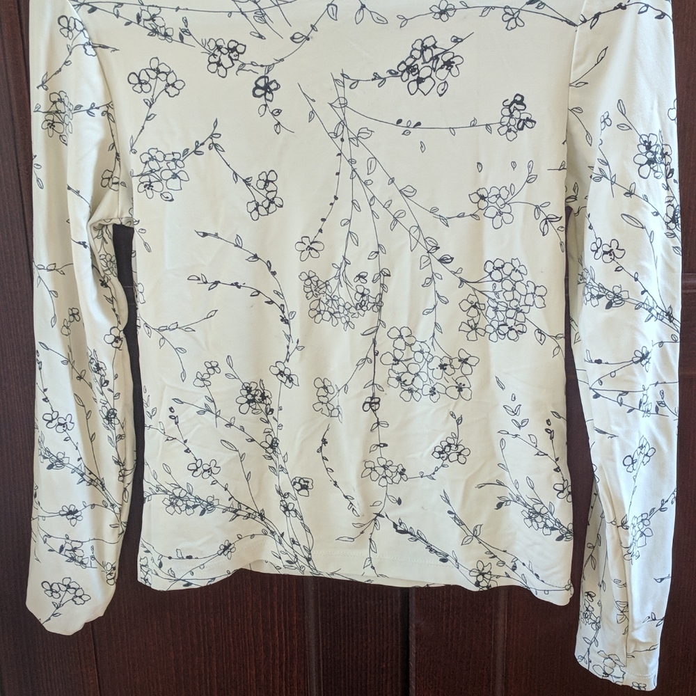 Long sleeved shirt